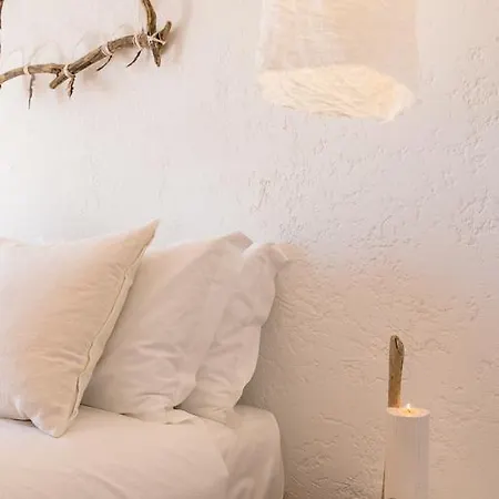 Utopia Hotel